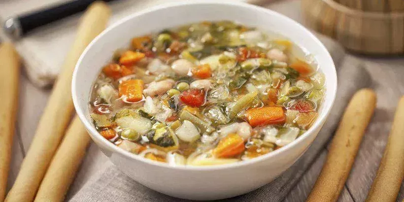 Klasická italská minestrone